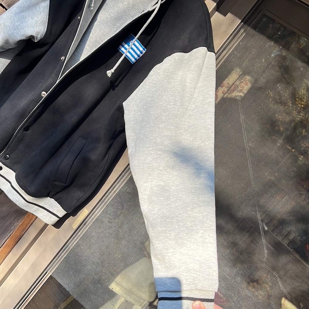 Worn 2x Pristine Greek Heritage, cotton and polyester jacket with hood. - Picture 8 of 8